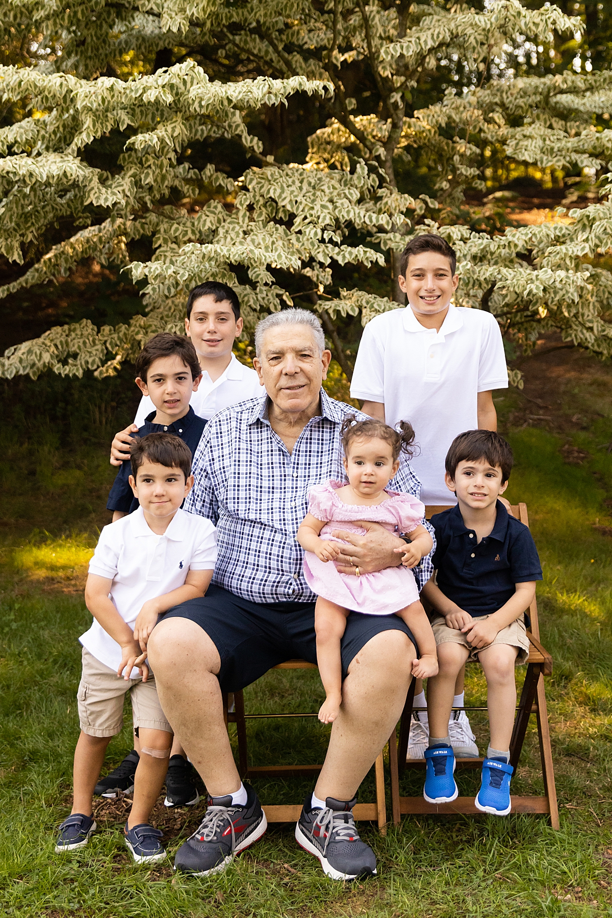cara soulia boston extended family photo session grandfather and grandkids